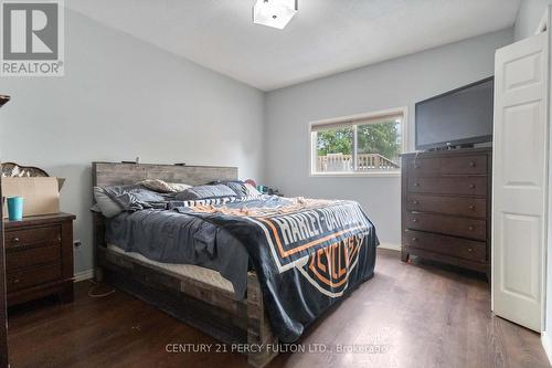 32 Donker Drive, St. Thomas, ON - Indoor Photo Showing Bedroom