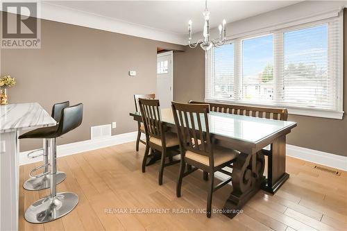 490 Rosseau Road, Hamilton, ON - Indoor Photo Showing Dining Room