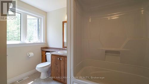 179 Westpoint Sands Road, Huntsville, ON - Indoor Photo Showing Bathroom