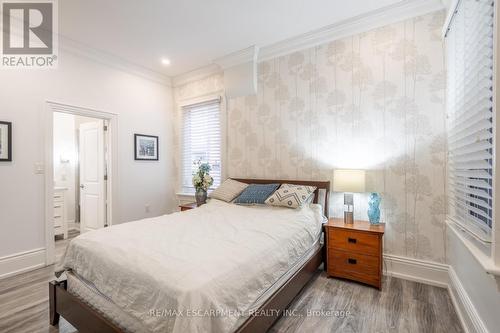 91 Ray Street S, Hamilton, ON - Indoor Photo Showing Bedroom