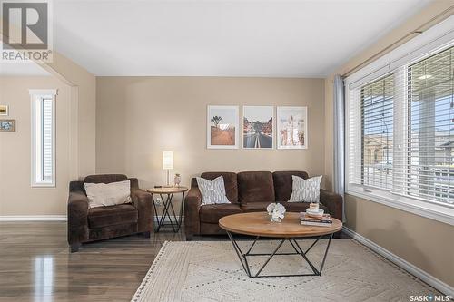 142 West Hampton Boulevard, Saskatoon, SK - Indoor Photo Showing Living Room