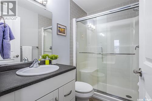 142 West Hampton Boulevard, Saskatoon, SK - Indoor Photo Showing Bathroom