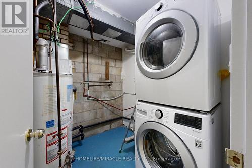 35 Reiber Crescent, Toronto, ON - Indoor Photo Showing Laundry Room