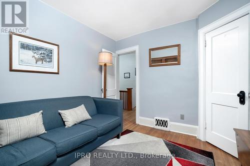 320 Queensdale Avenue, Toronto, ON - Indoor Photo Showing Living Room