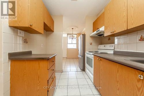 1005 - 1950 Kennedy Road, Toronto, ON - Indoor Photo Showing Kitchen