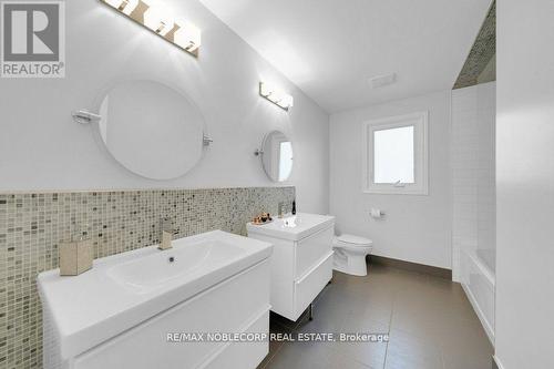 70 Lime Drive, Vaughan, ON - Indoor Photo Showing Bathroom