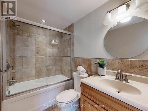 4661 Davis Drive, Whitchurch-Stouffville, ON - Indoor Photo Showing Bathroom