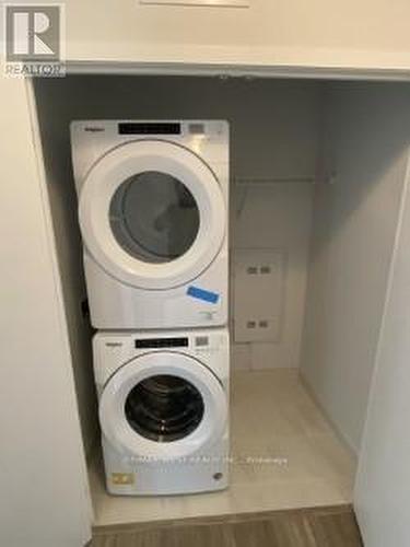 1002 - 4085 Parkside Village Drive, Mississauga, ON - Indoor Photo Showing Laundry Room