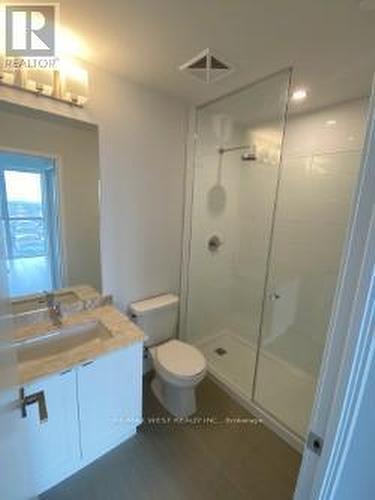 1002 - 4085 Parkside Village Drive, Mississauga, ON - Indoor Photo Showing Bathroom