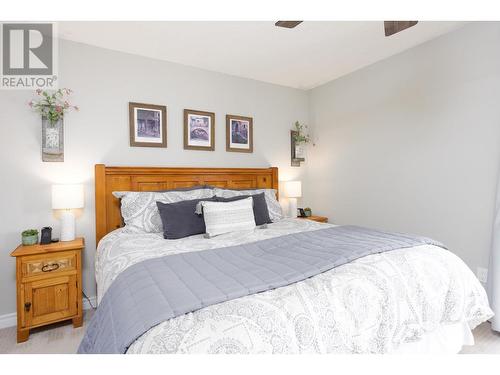 10975 Pretty Road, Lake Country, BC - Indoor Photo Showing Bedroom