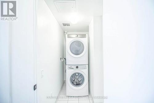1016 - 50 George Butchart Drive, Toronto, ON - Indoor Photo Showing Laundry Room