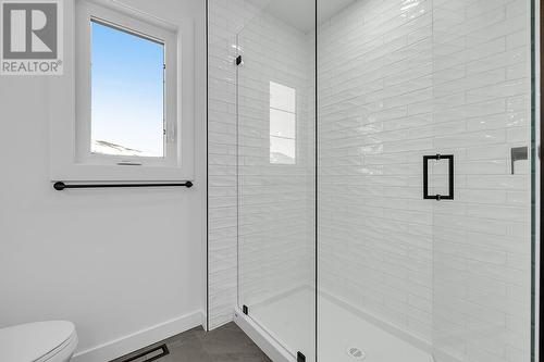 305 Arrowleaf Rise, Coldstream, BC - Indoor Photo Showing Bathroom