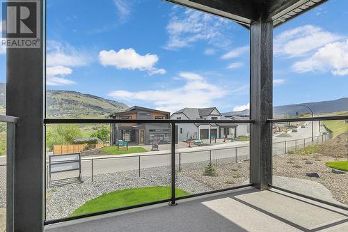 305 Arrowleaf Rise, Coldstream, BC - Outdoor