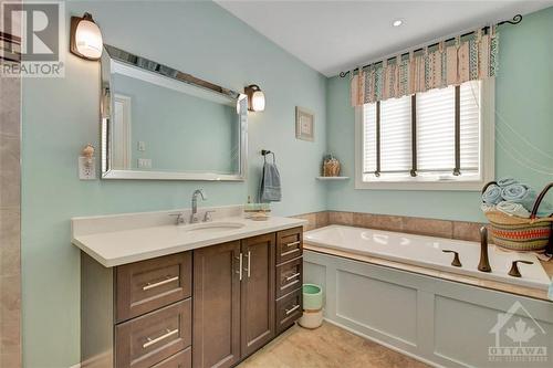 442 Van Dusen Street, Almonte, ON - Indoor Photo Showing Bathroom