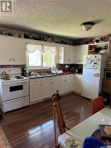254 Northern Avenue, Canora, SK - Indoor Photo Showing Kitchen With Double Sink