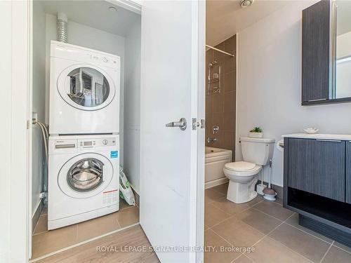 1004-99 The Donway  W, Toronto, ON - Indoor Photo Showing Laundry Room