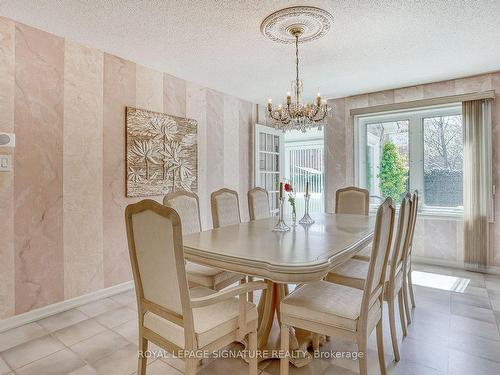 1821 Post Dr, Pickering, ON - Indoor Photo Showing Dining Room