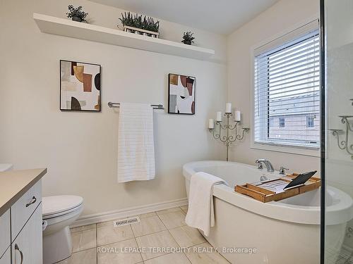 14 Westfield Dr, Whitby, ON - Indoor Photo Showing Bathroom