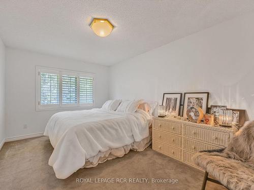 5 William Linton Tr, Whitchurch-Stouffville, ON - Indoor Photo Showing Bedroom
