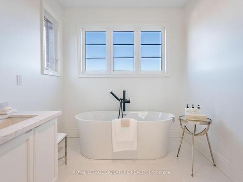 1335 Britton Cres, Milton, ON - Indoor Photo Showing Bathroom