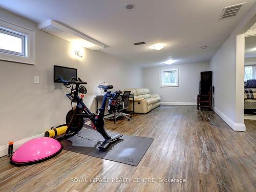 3375 The Credit Woodlands, Mississauga, ON - Indoor Photo Showing Gym Room
