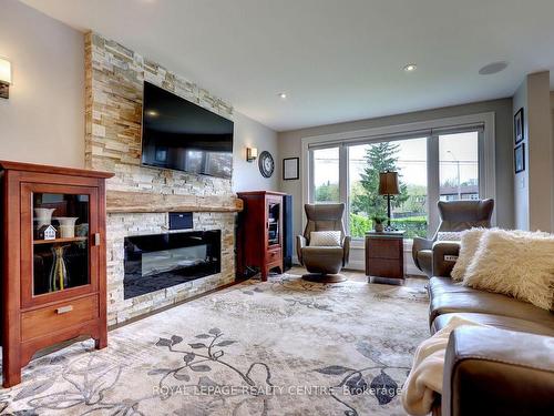 3375 The Credit Woodlands, Mississauga, ON - Indoor Photo Showing Living Room With Fireplace