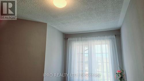 21 - 180 Forum Drive, Mississauga, ON - Indoor Photo Showing Other Room