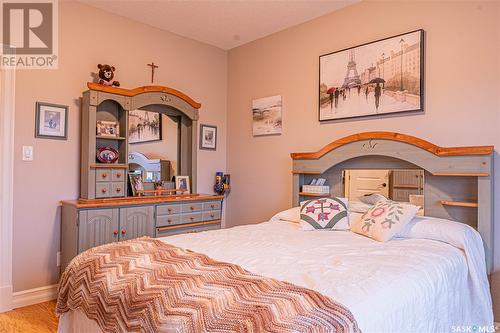 101 2800 Lakeview Drive, Prince Albert, SK - Indoor Photo Showing Bedroom