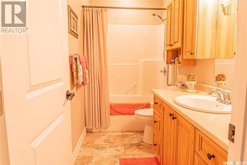 101 2800 Lakeview Drive, Prince Albert, SK - Indoor Photo Showing Bathroom