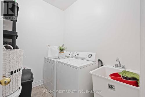 17 John Frank Road, Vaughan, ON - Indoor Photo Showing Laundry Room