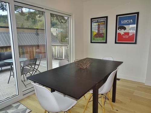 2131 Queen Street, Rossland, BC - Indoor Photo Showing Dining Room