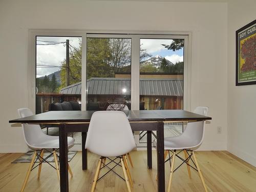 2131 Queen Street, Rossland, BC - Indoor Photo Showing Dining Room