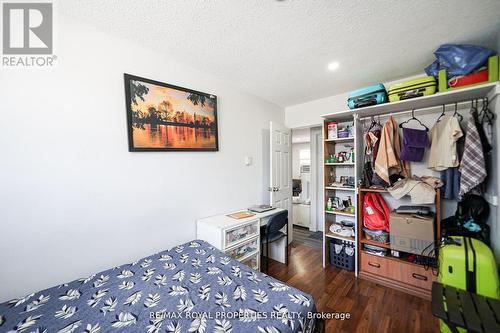 86-88 Mary Street W, Kawartha Lakes, ON - Indoor Photo Showing Bedroom