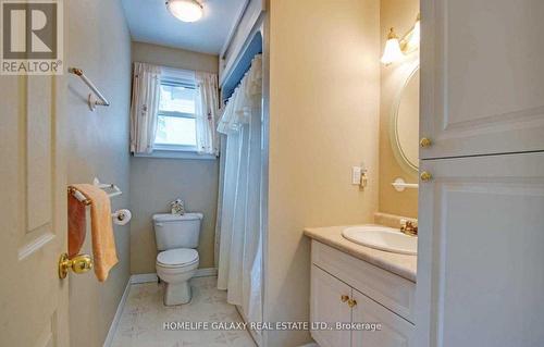 30 Kurve Inn Road, Clarington, ON - Indoor Photo Showing Bathroom