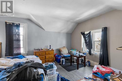 138 Peel Street, Barrie, ON - Indoor Photo Showing Bedroom