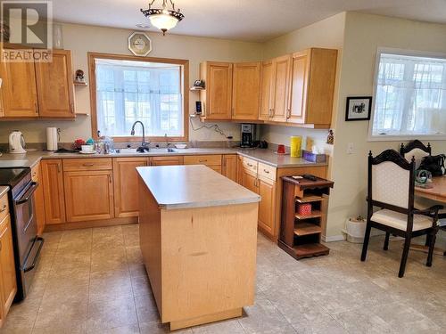 463 Morgan Ave, Merritt, BC - Indoor Photo Showing Kitchen With Double Sink