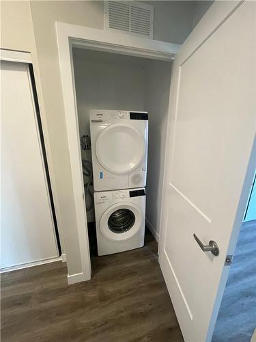 15 Queen Street S|Unit #302, Hamilton, ON - Indoor Photo Showing Laundry Room