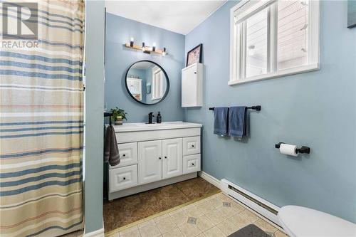 7 River Street, Killaloe, ON - Indoor Photo Showing Bathroom