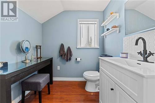 7 River Street, Killaloe, ON - Indoor Photo Showing Bathroom