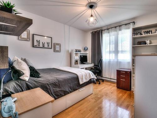 Bedroom - 889 Rue Coloniale, Saint-Jean-Sur-Richelieu, QC - Indoor Photo Showing Bedroom