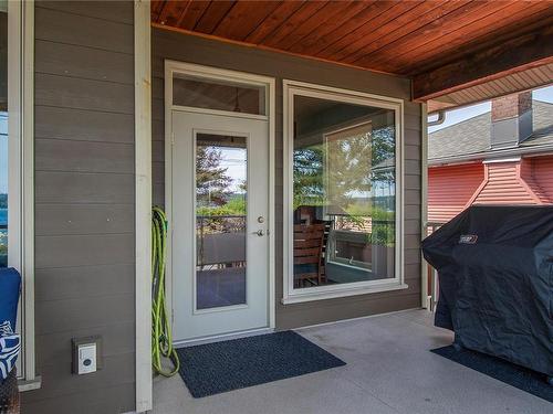 580 Island Hwy, Campbell River, BC - Outdoor With Deck Patio Veranda With Exterior