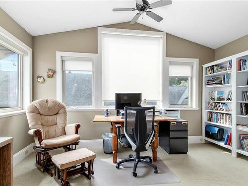 580 Island Hwy, Campbell River, BC - Indoor Photo Showing Office