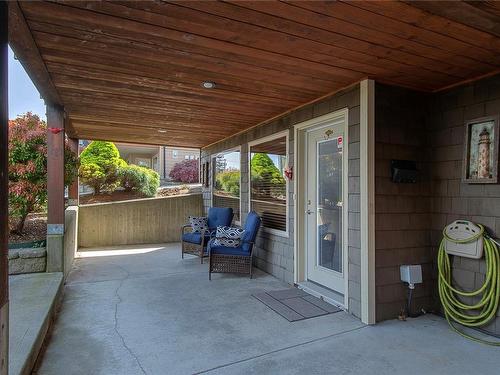 580 Island Hwy, Campbell River, BC - Outdoor With Deck Patio Veranda With Exterior