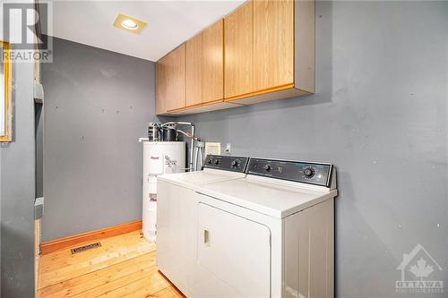 744 Bayview Drive, Woodlawn, ON - Indoor Photo Showing Laundry Room
