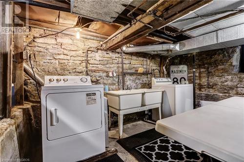 1235 2Nd Avenue E, Owen Sound, ON - Indoor Photo Showing Laundry Room