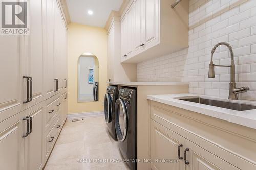 203 Burloak Drive, Oakville, ON - Indoor Photo Showing Laundry Room