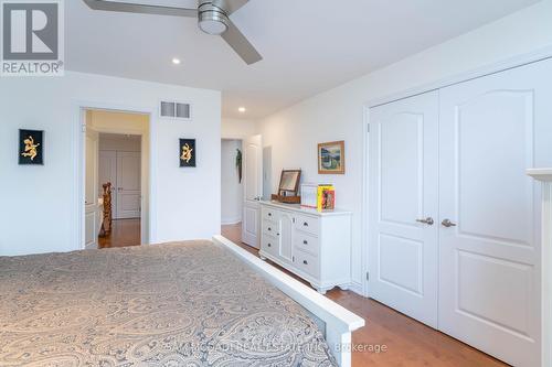 203 Burloak Drive, Oakville, ON - Indoor Photo Showing Bedroom