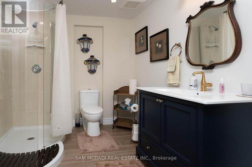 203 Burloak Drive, Oakville, ON - Indoor Photo Showing Bathroom