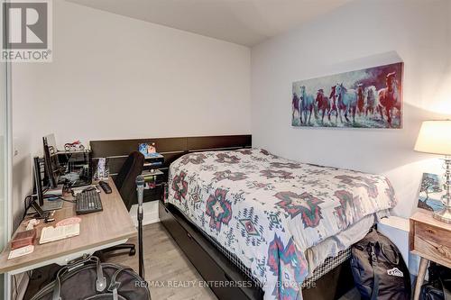Gr25 - 1575 Lakeshore Road W, Mississauga, ON - Indoor Photo Showing Bedroom