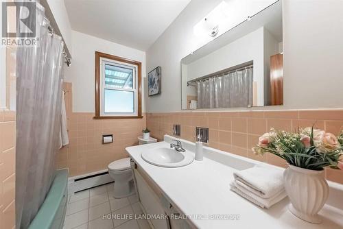 Main - 860 Francis Road, Burlington, ON - Indoor Photo Showing Bathroom